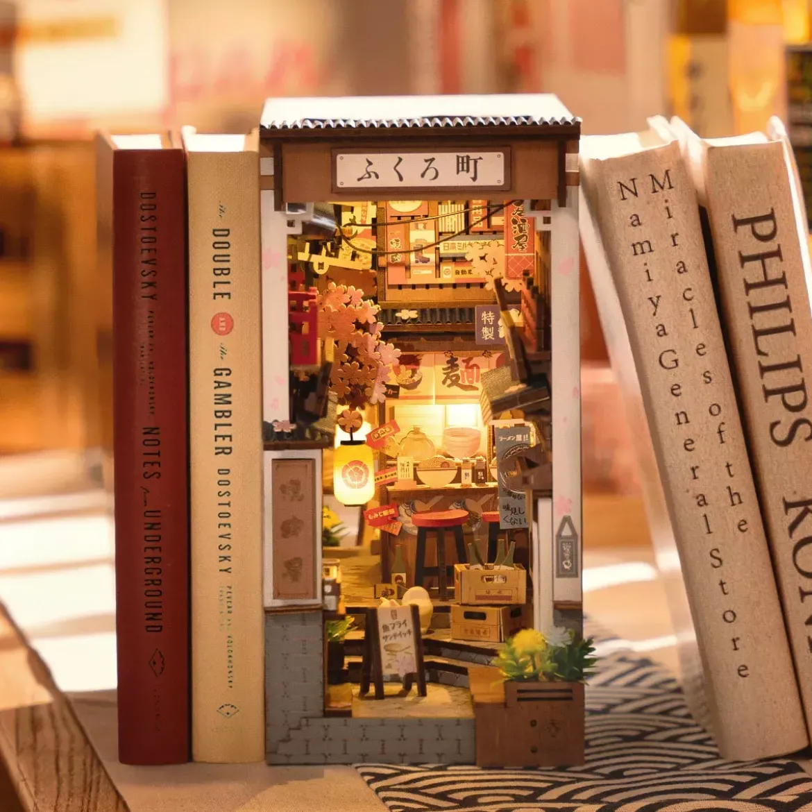 Book Nook Rolife - Sakura Wine Alley - 249 Pièces