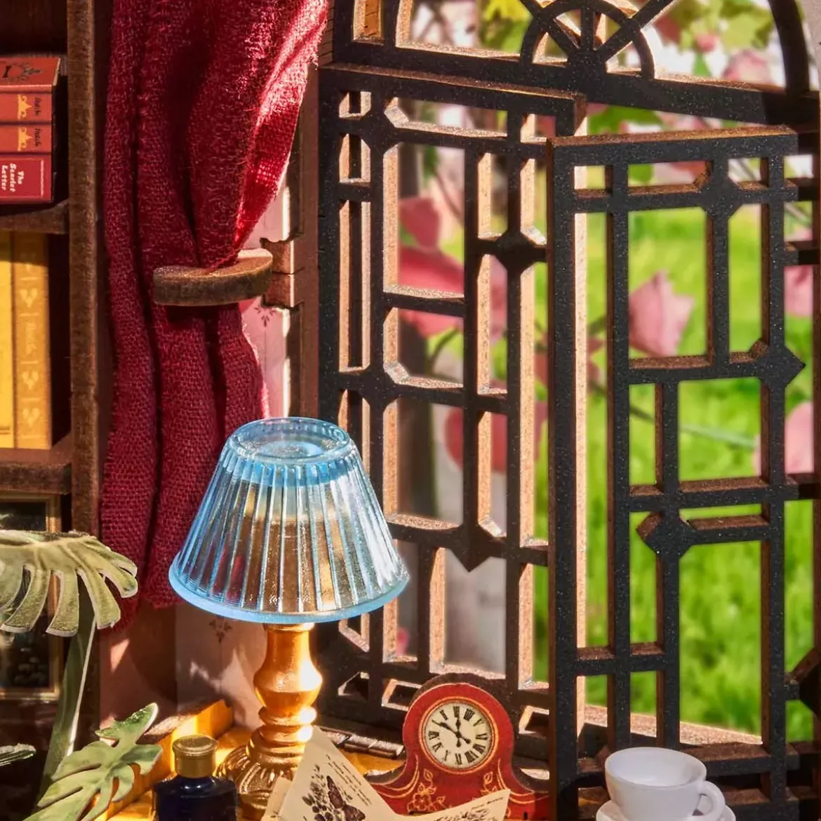 Book Nook Rolife - Silent Corner Study - 196 Pièces